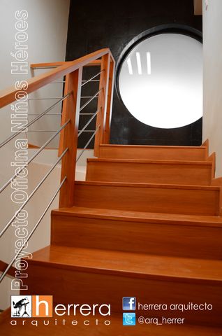 Renovación de escaleras hacia planta alta.