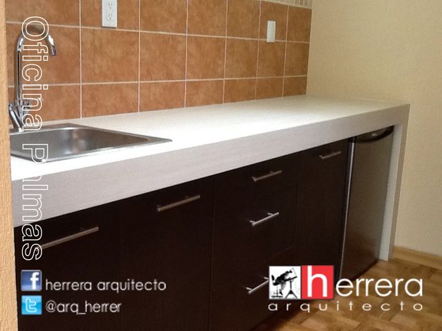 Renovación de acabados en Oficina y cajas.