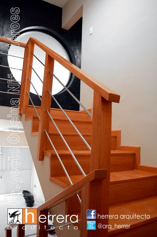 Renovación de escaleras hacia planta alta.