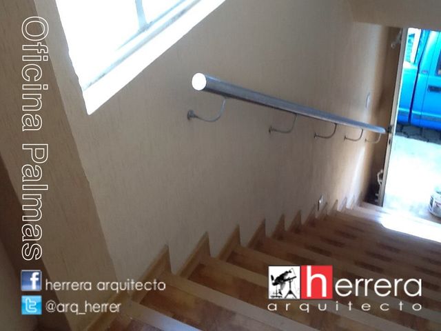 Barandal pasa manos de acero inoxidable.