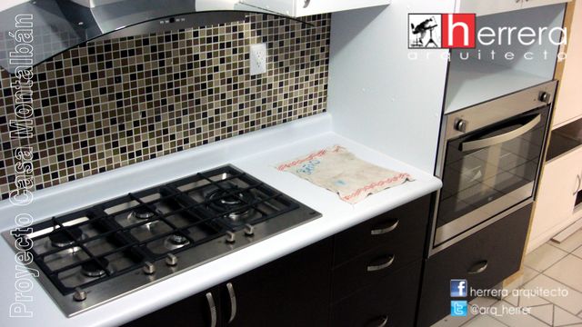 Remodelación, ampliación y renovación de acabados en casa habitación.