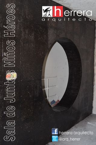 Muro de cantera negra en Sala de Juntas