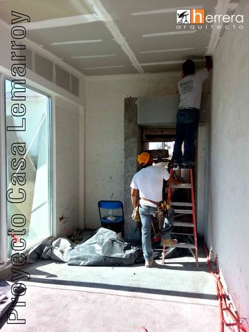 Trabajos de tablaroca en Biblioteca.