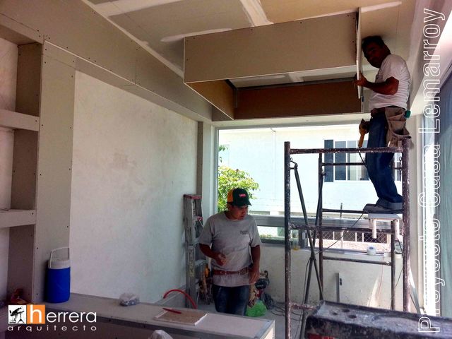 Trabajos de tablaroca en Biblioteca.