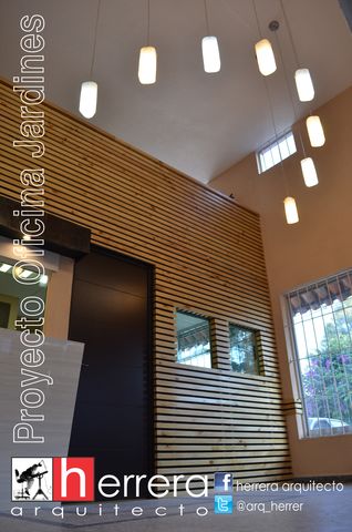 Renovación de acabados en Oficina y cajas.