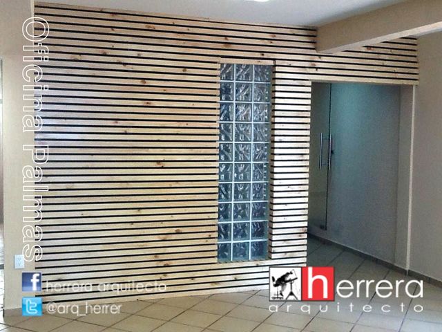 Detalle del muro de madera.